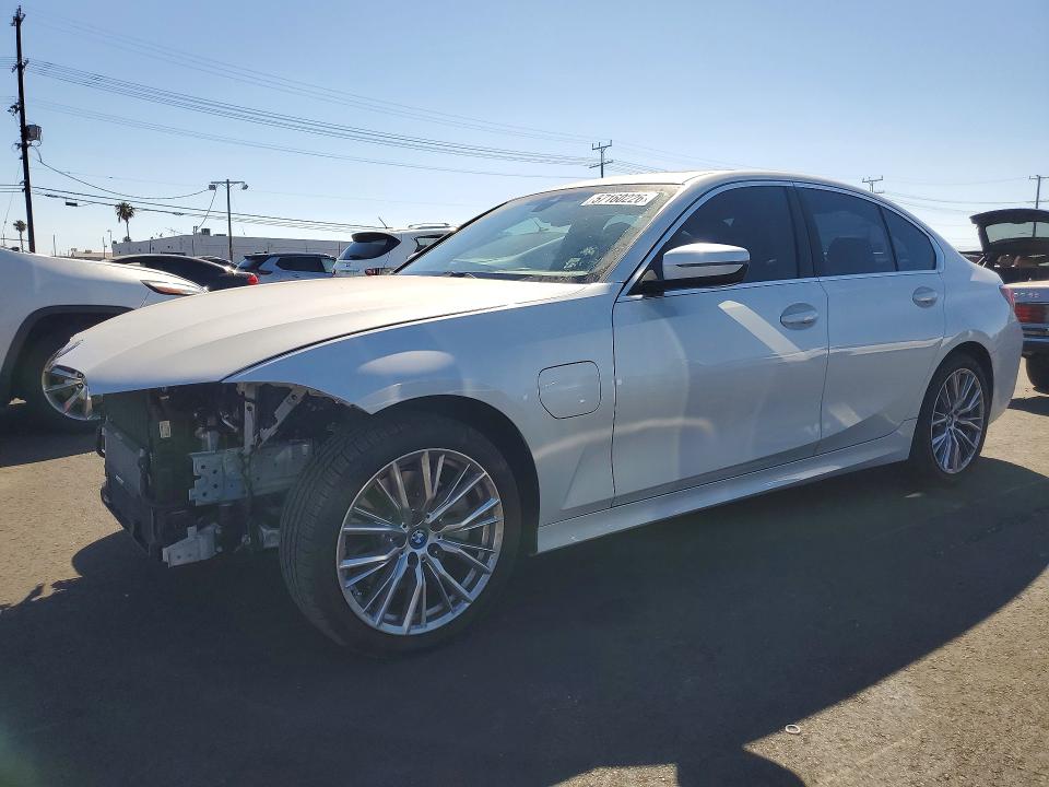 2024 BMW 330E - 1