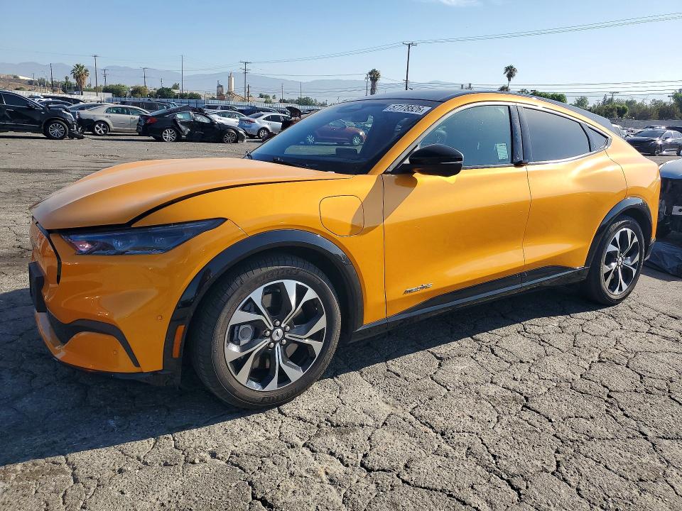 2023 FORD MUSTANG MACH-E PREMIUM - 1