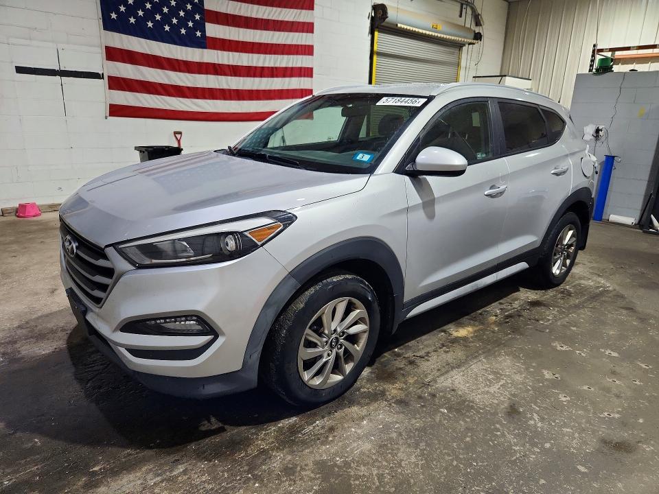 2017 HYUNDAI TUCSON SE - 1