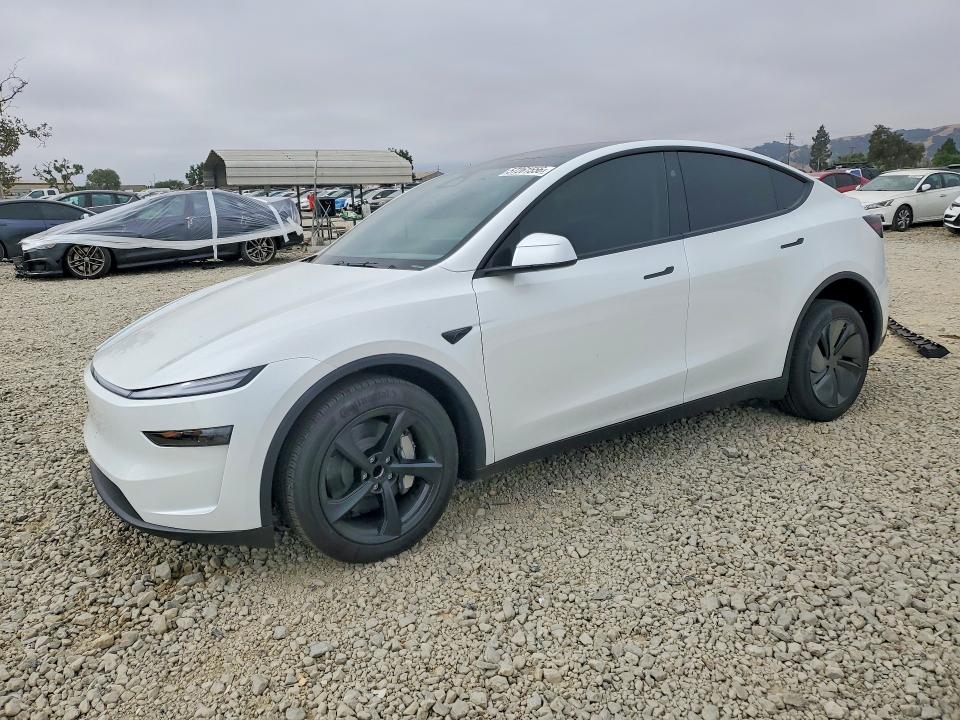 2026 TESLA MODEL Y - 1