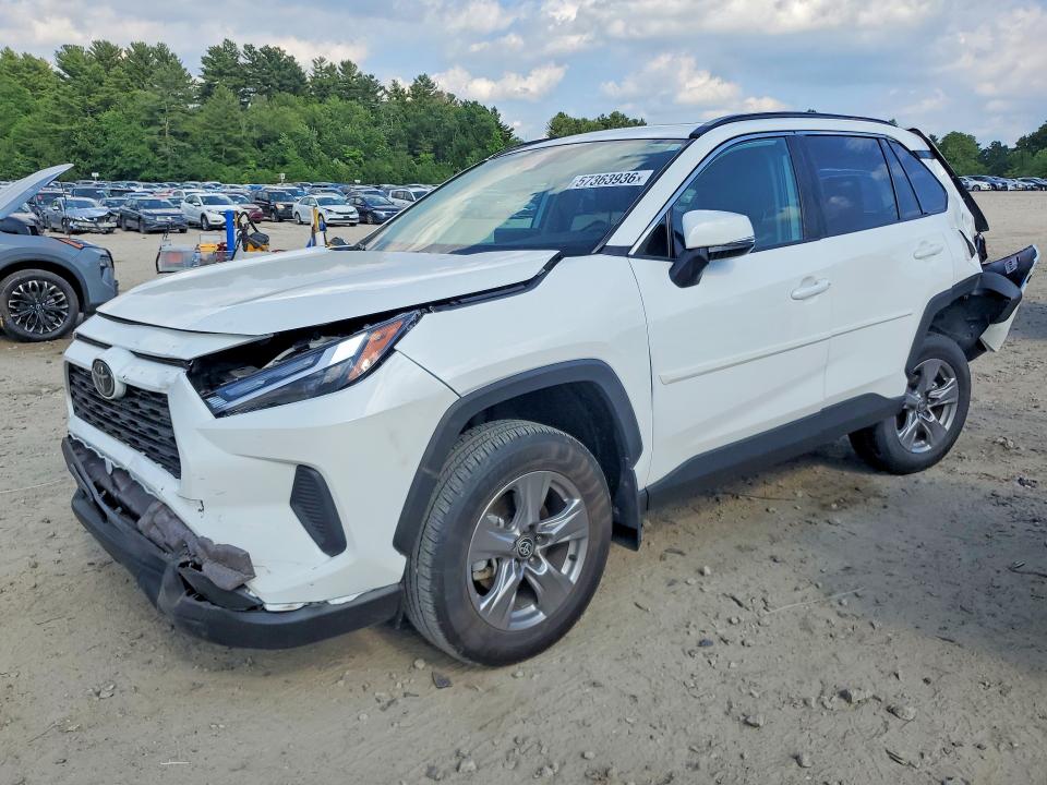 2025 TOYOTA RAV4 XLE - 1