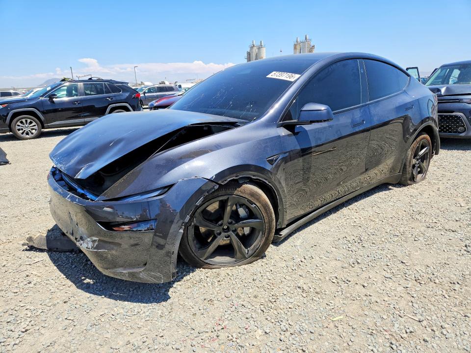 2026 TESLA MODEL Y - 1