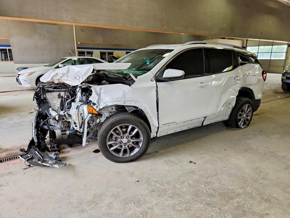 2023 GMC TERRAIN SLT - 1