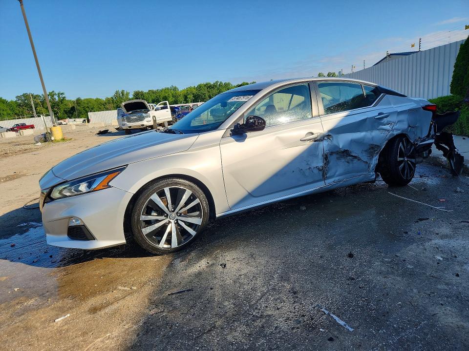 2022 NISSAN ALTIMA SR - 1