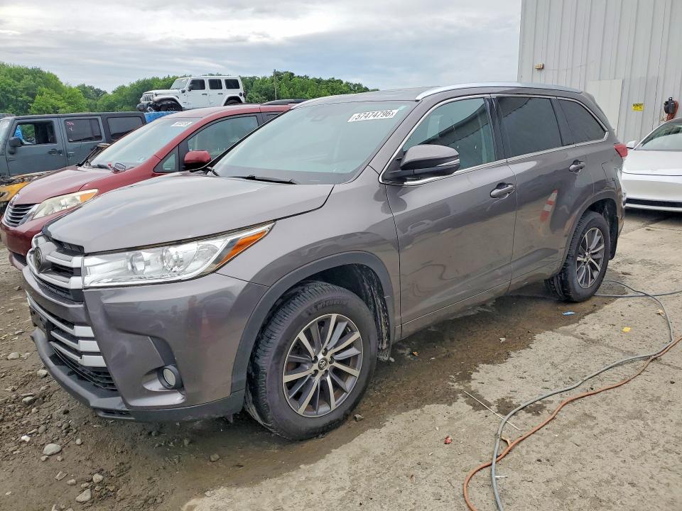 2017 TOYOTA HIGHLANDER XLE - 1