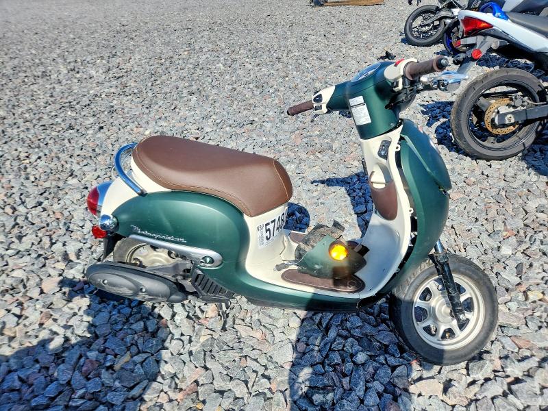 2024 HONDA NCW50 - 1