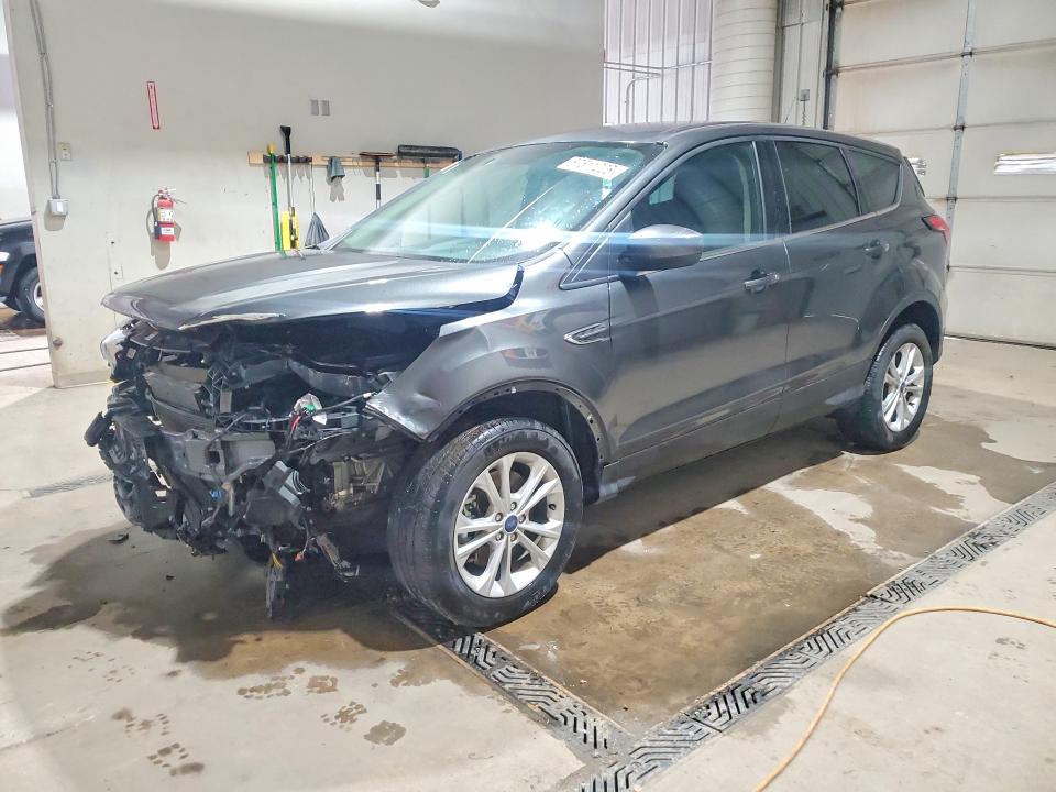 2019 FORD ESCAPE SE - 1