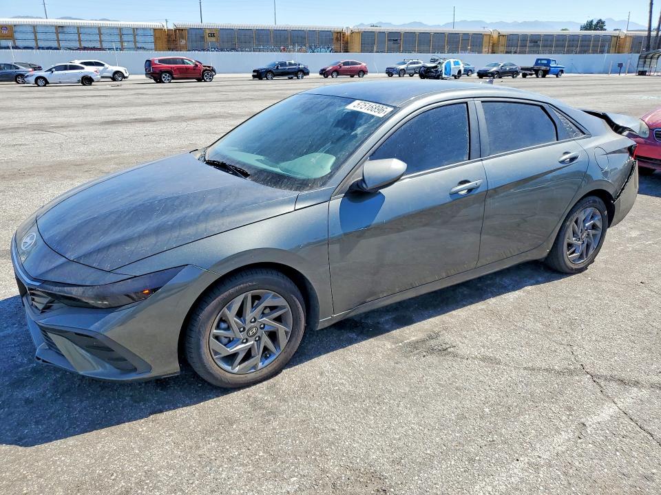 2024 HYUNDAI ELANTRA SEL - 1