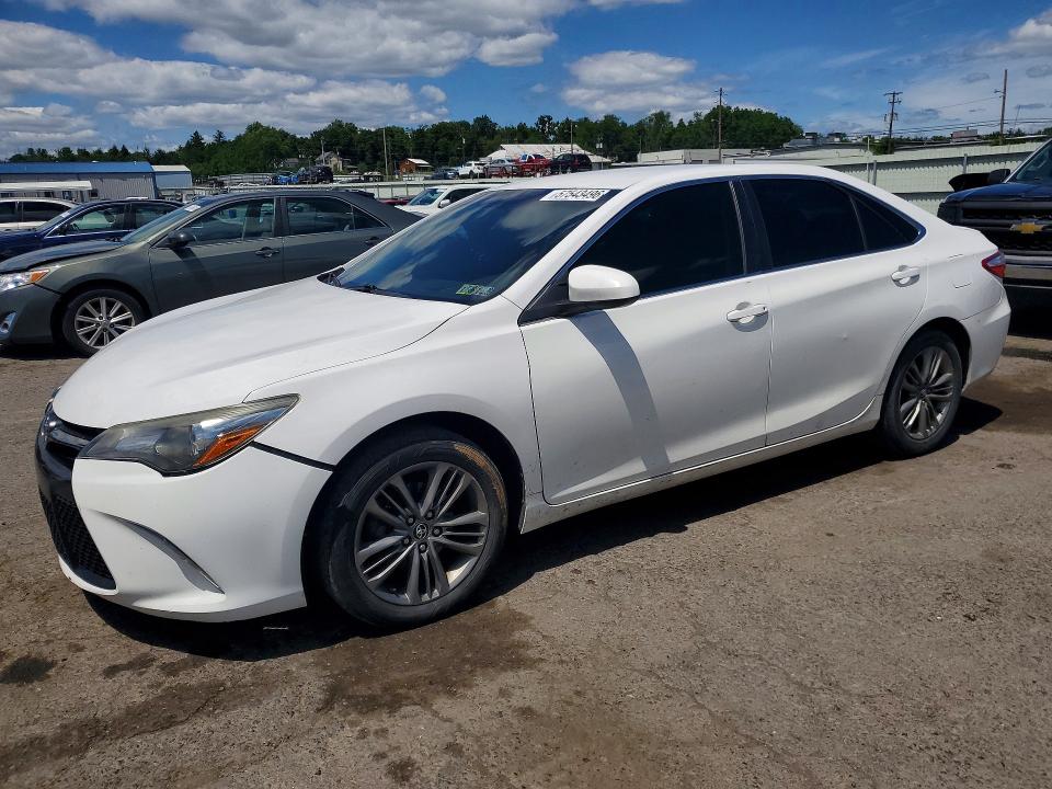 2017 TOYOTA CAMRY SE - 1