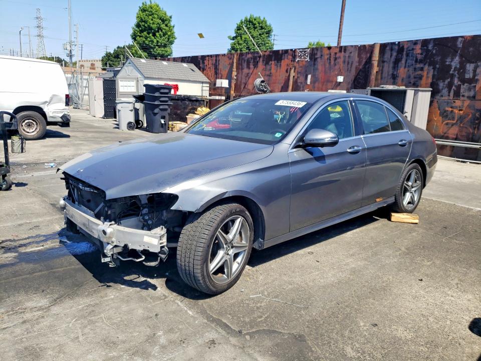 2019 MERCEDES-BENZ E 300 - 1