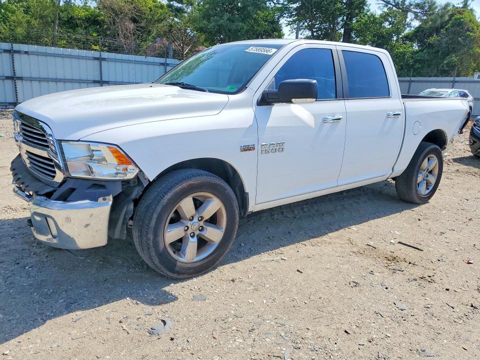 2017 RAM 1500 SLT - 1
