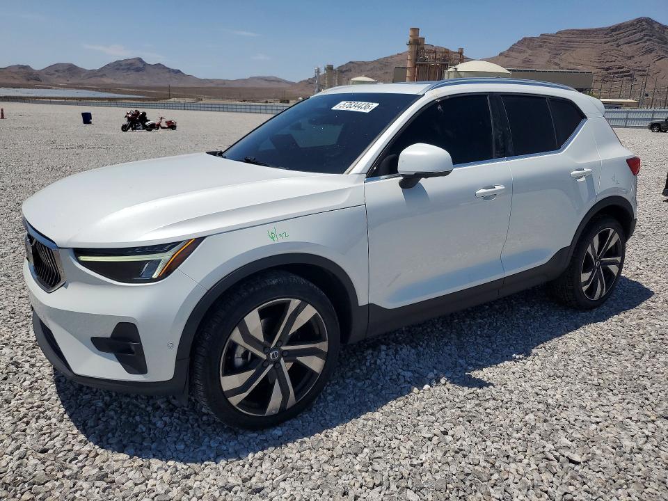 2023 VOLVO XC40 ULTIMATE - 1
