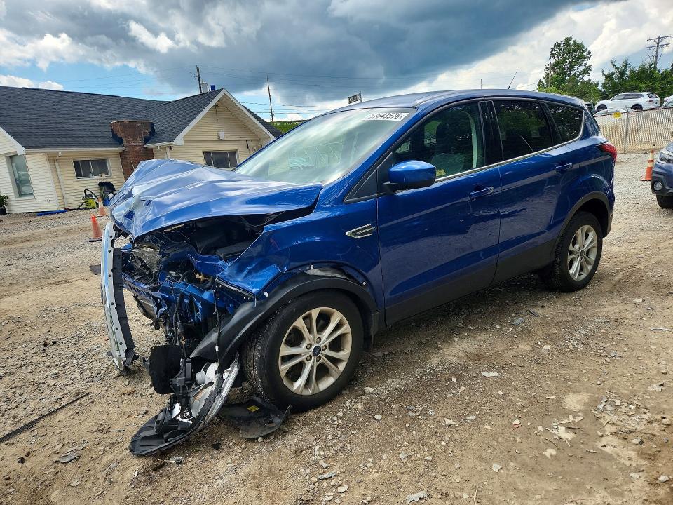 2019 FORD ESCAPE SE - 1