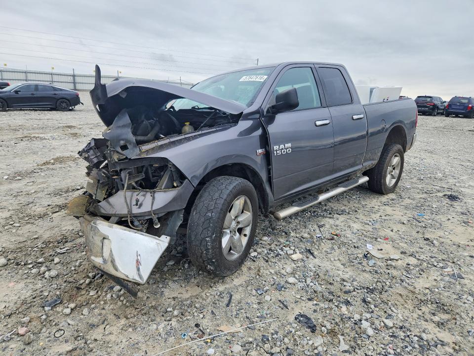 2016 RAM 1500 SLT - 1