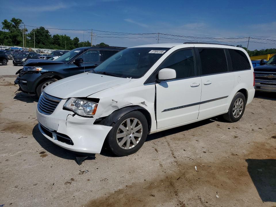 2016 CHRYSLER TOWN & COUNTRY TOURING - 1
