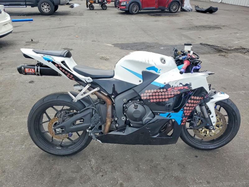 2026 HONDA CBR600 RR - 1