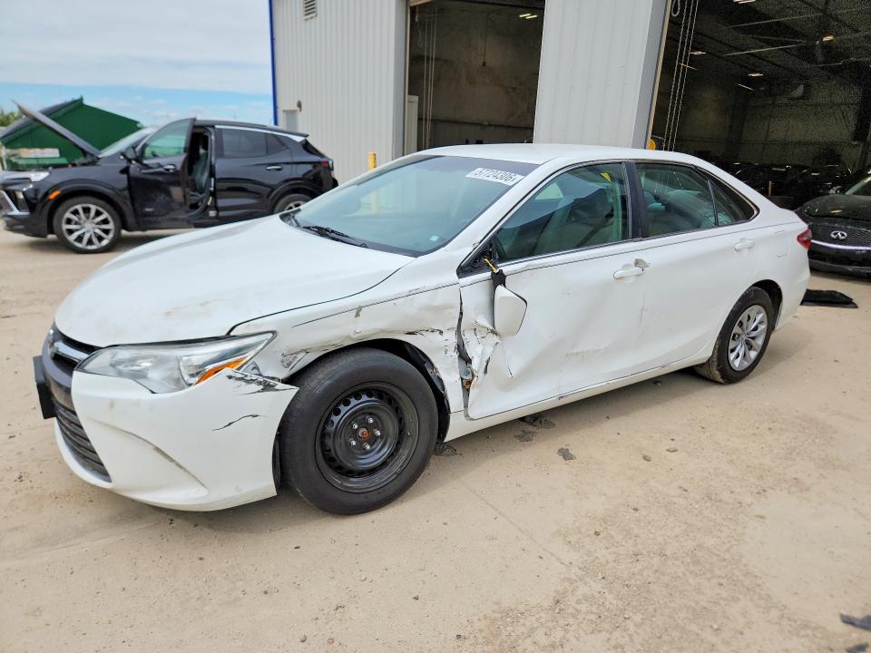 2016 TOYOTA CAMRY LE - 1