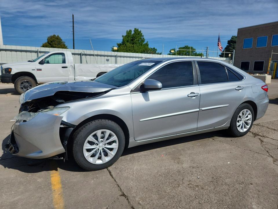 2016 TOYOTA CAMRY LE - 1