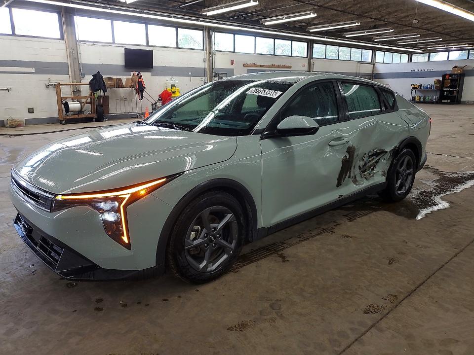 2025 KIA K4 LXS - 1