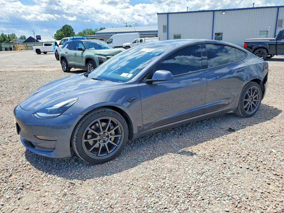 2022 TESLA MODEL 3 - 1