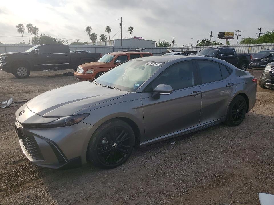 2025 TOYOTA CAMRY SE - 1