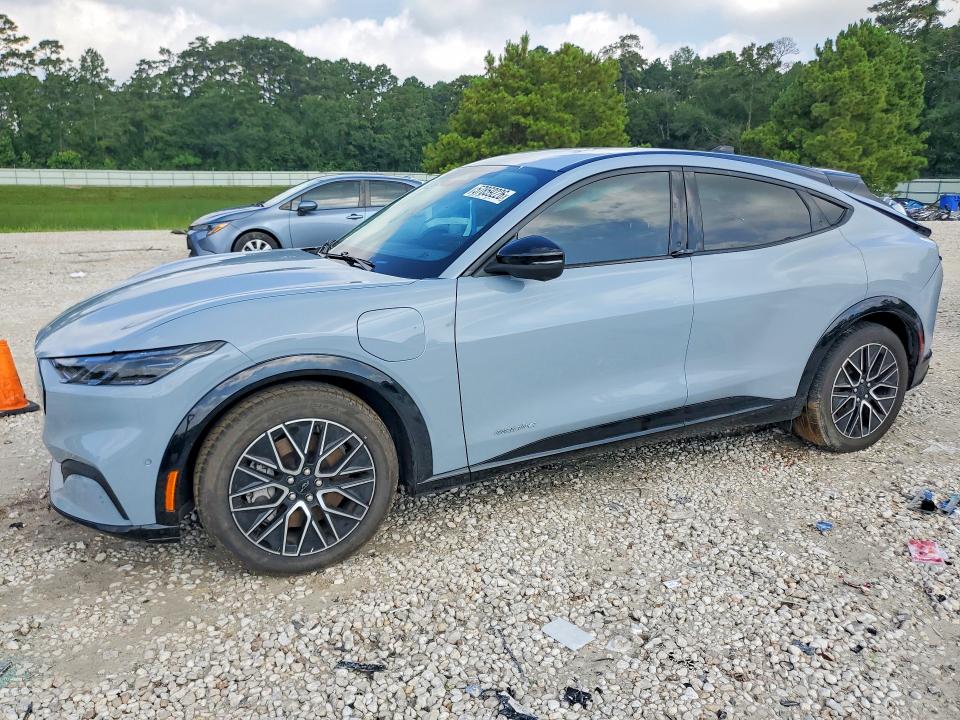 2024 FORD MUSTANG MACH-E PREMIUM - 1