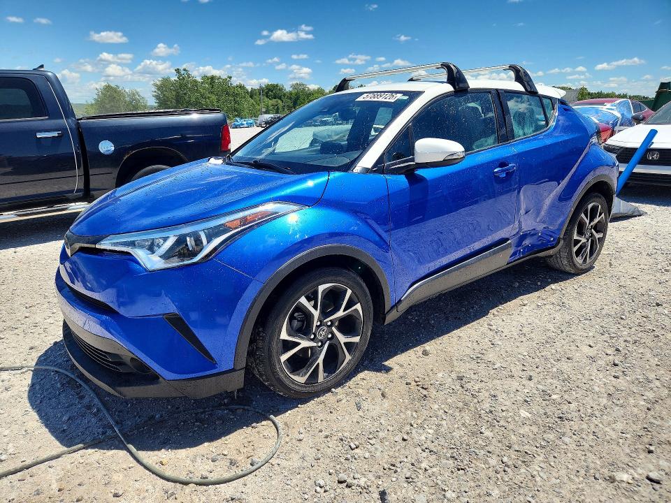 2019 TOYOTA C-HR XLE - 1