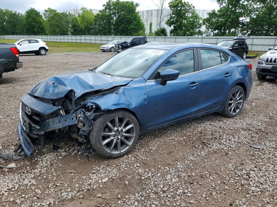 2018 MAZDA 3 TOURING - 1