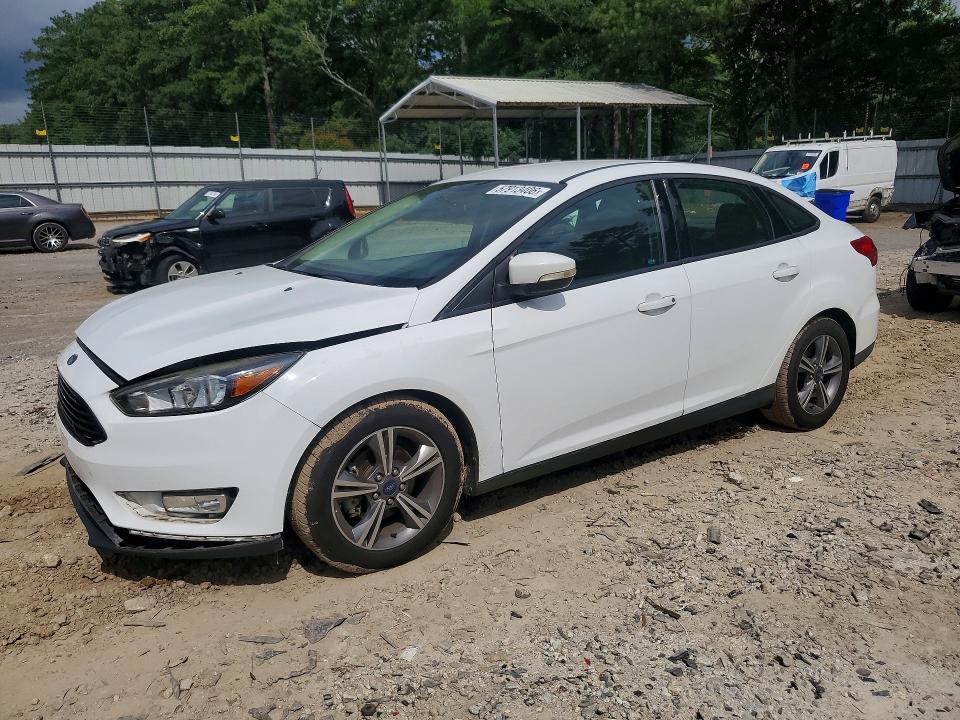 2017 FORD FOCUS SE - 1
