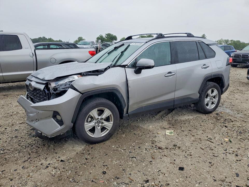 2020 TOYOTA RAV4 XLE - 1
