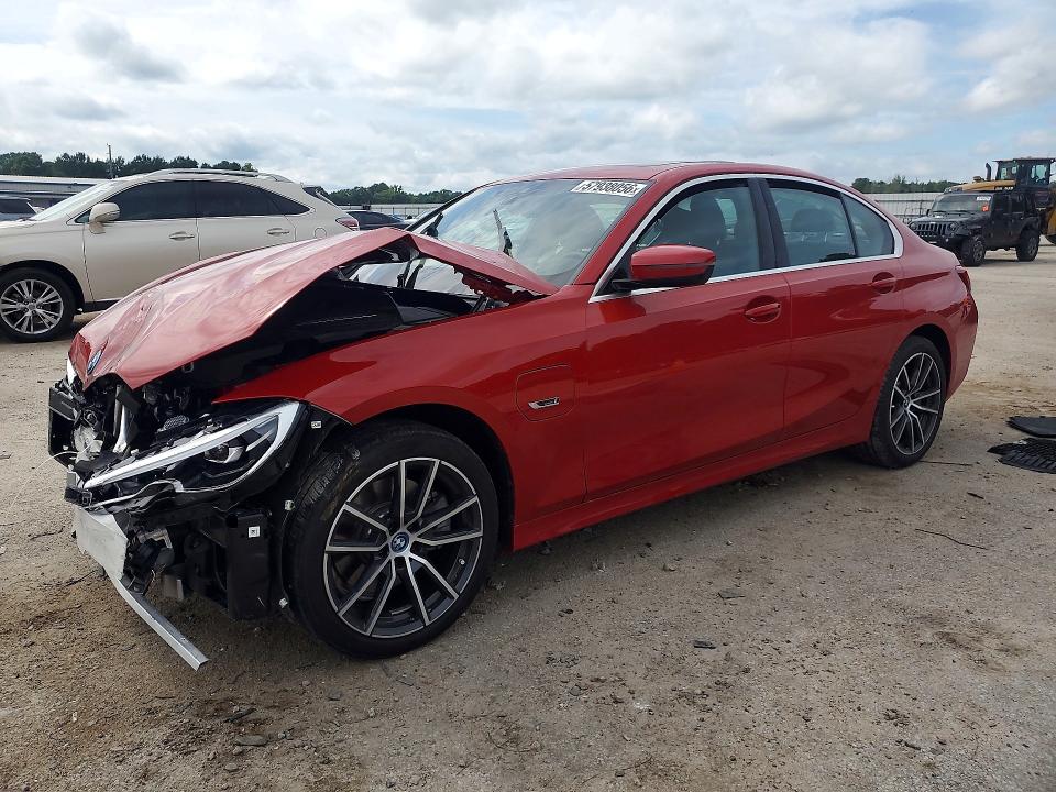2022 BMW 330E - 1