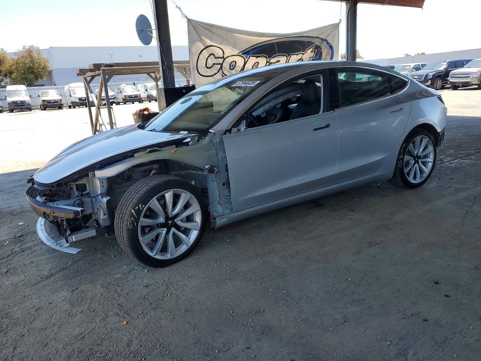 2018 TESLA MODEL 3 - 1