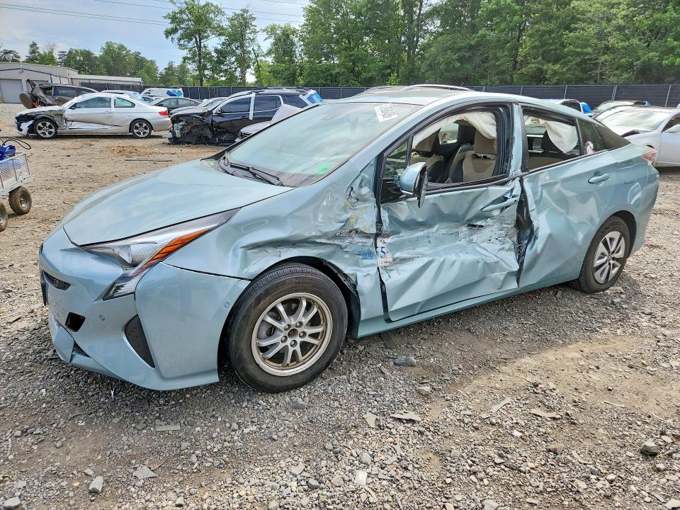 2018 TOYOTA PRIUS THREE - 1