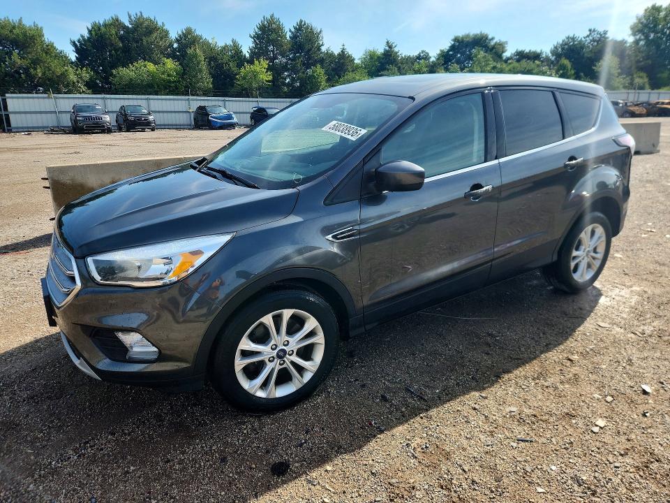 2017 FORD ESCAPE SE - 1