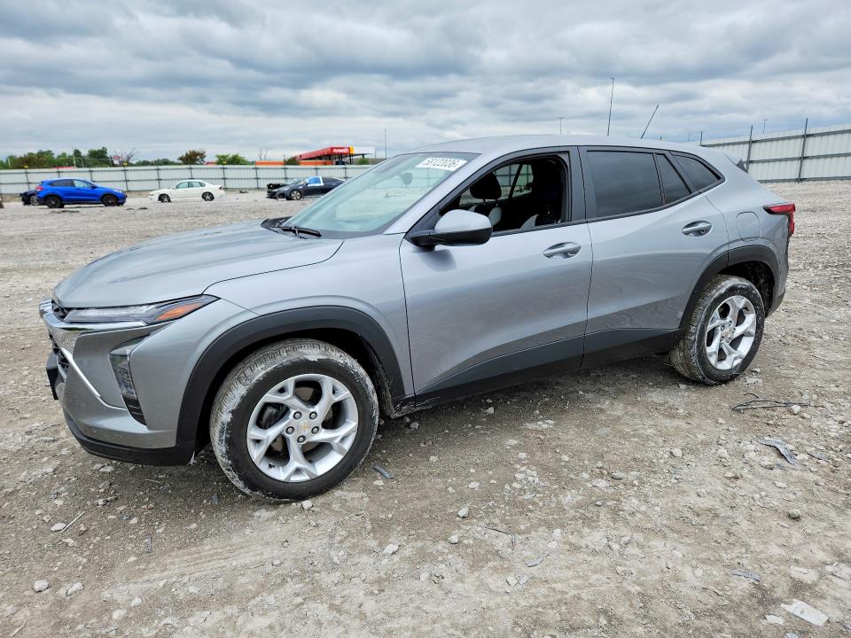 2024 CHEVROLET TRAX LS - 1