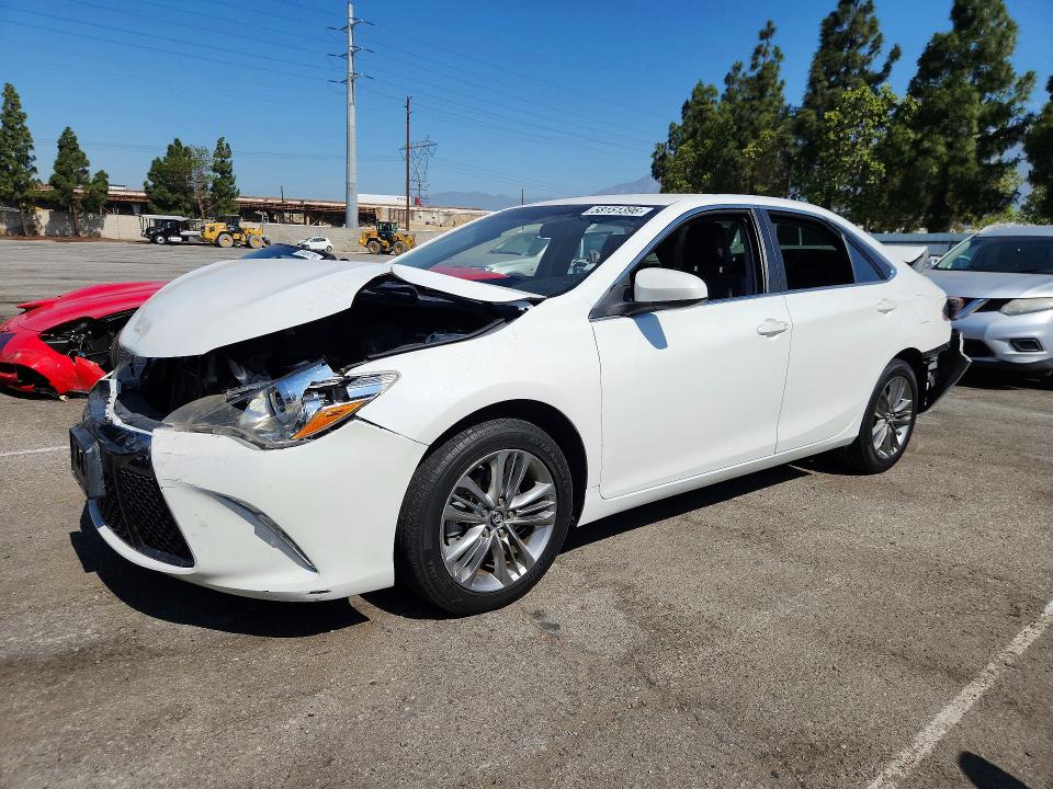 2017 TOYOTA CAMRY SE - 1