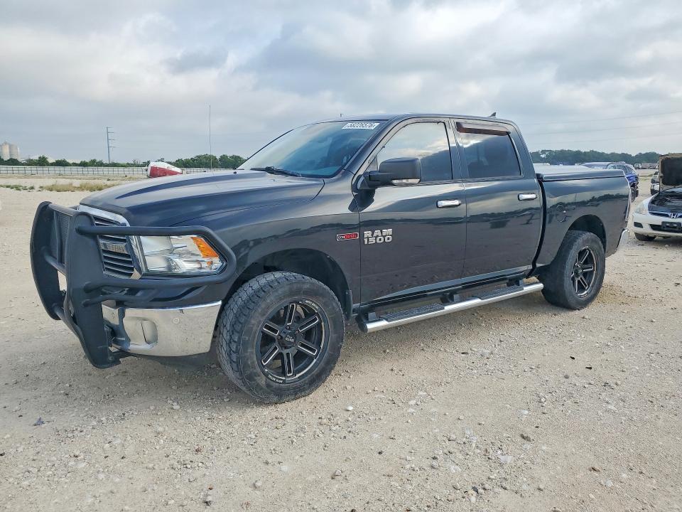 2016 RAM 1500 SLT - 1
