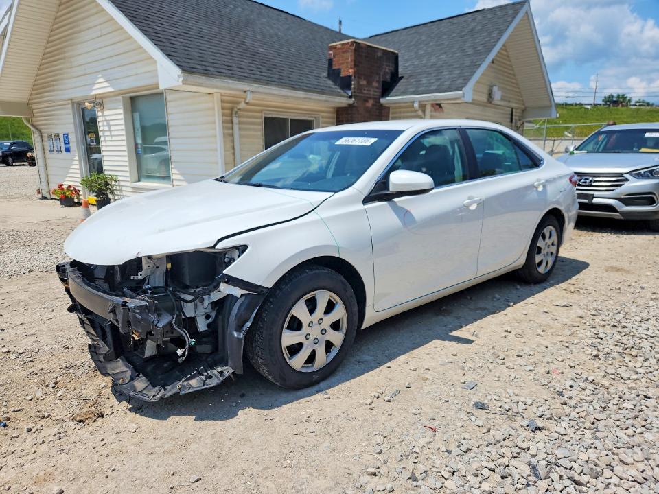2017 TOYOTA CAMRY LE - 1