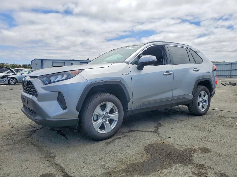 2020 TOYOTA RAV4 LE - 1