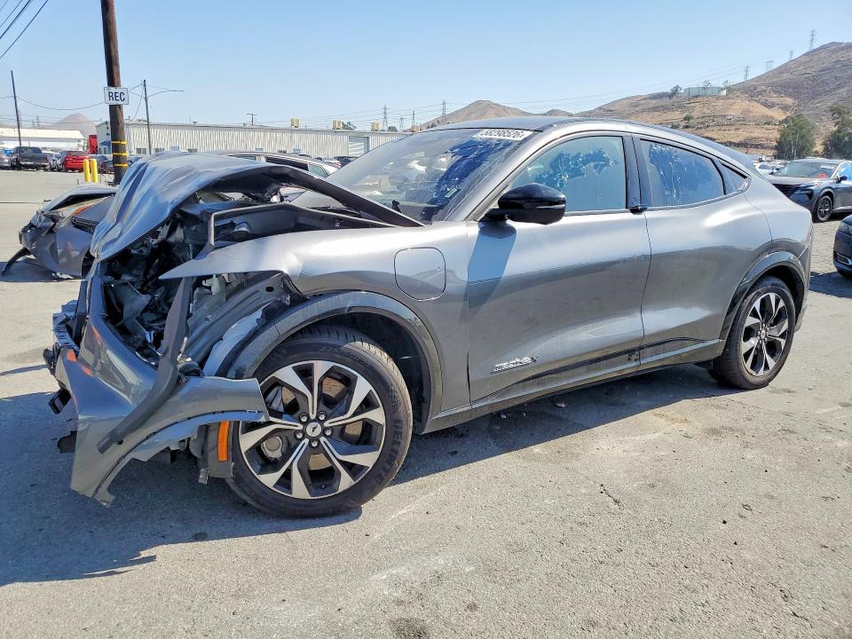2023 FORD MUSTANG MACH -E PREMIUM - 1