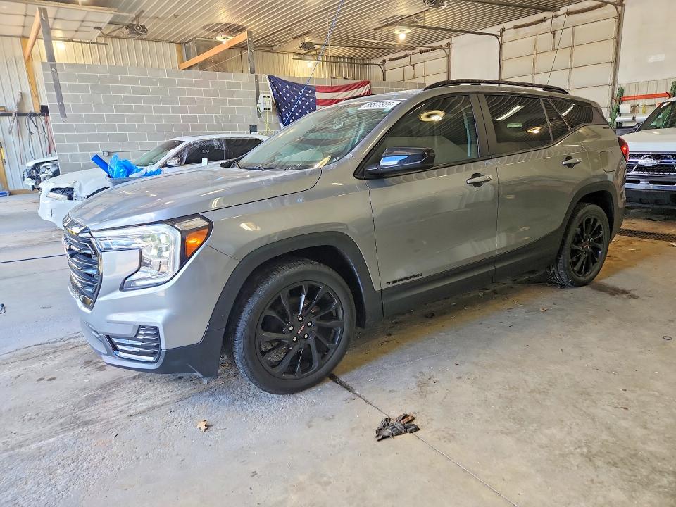 2023 GMC TERRAIN SLE - 1