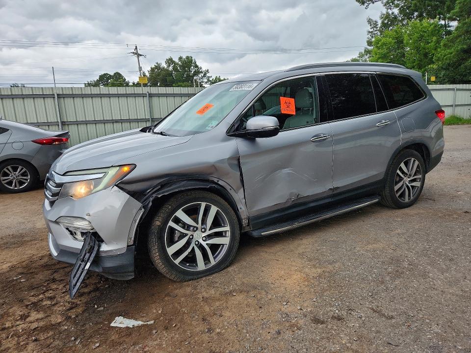 2017 HONDA PILOT TOURING - 1