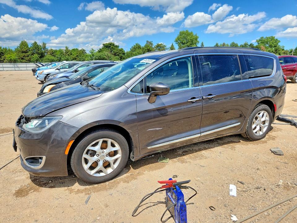 2017 CHRYSLER PACIFICA TOURING L - 1
