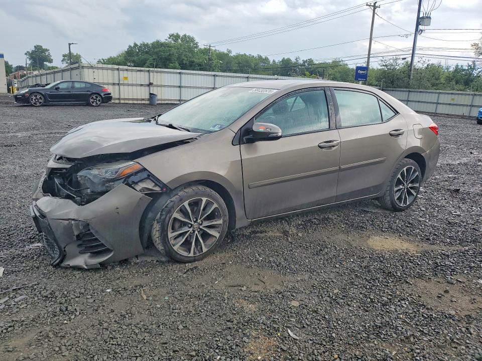 2017 TOYOTA COROLLA SE - 1