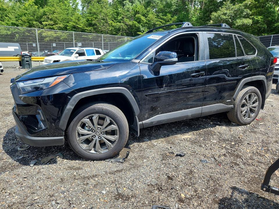 2025 TOYOTA RAV4 XLE PREMIUM - 1