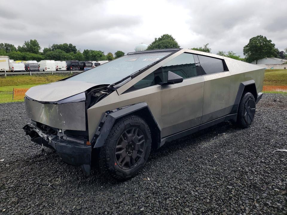 2024 TESLA CYBERTRUCK - 1
