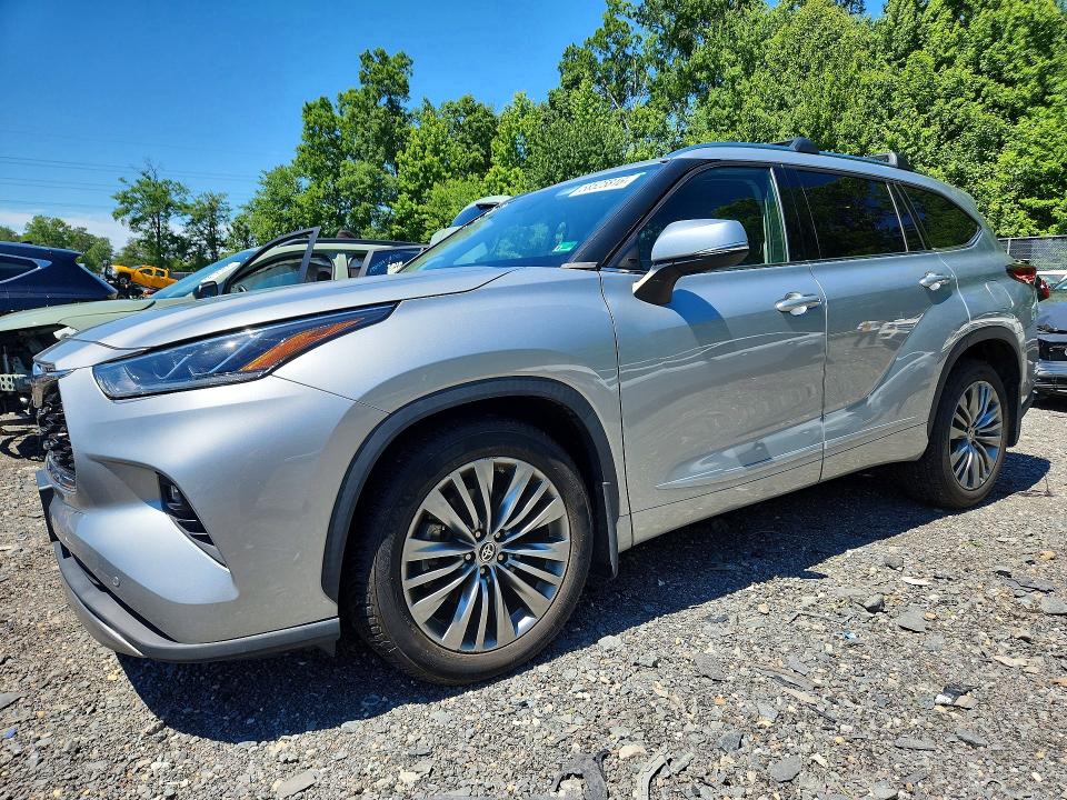 2021 TOYOTA HIGHLANDER PLATINUM - 1