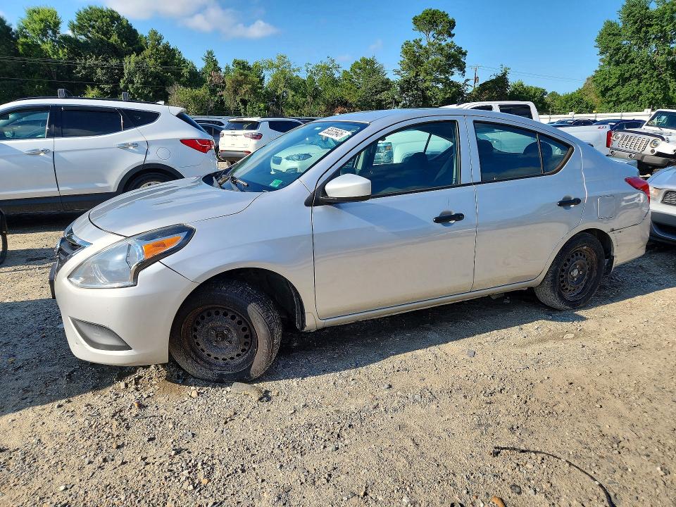 2017 NISSAN VERSA S - 1