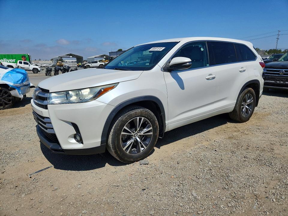 2018 TOYOTA HIGHLANDER LE PLUS - 1