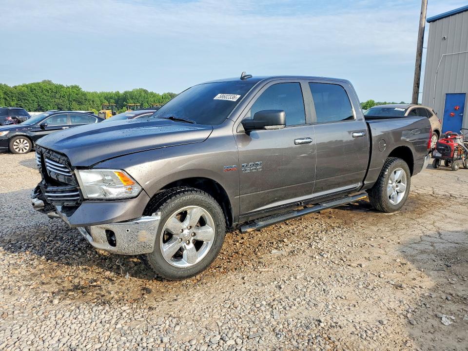2017 RAM 1500 SLT - 1